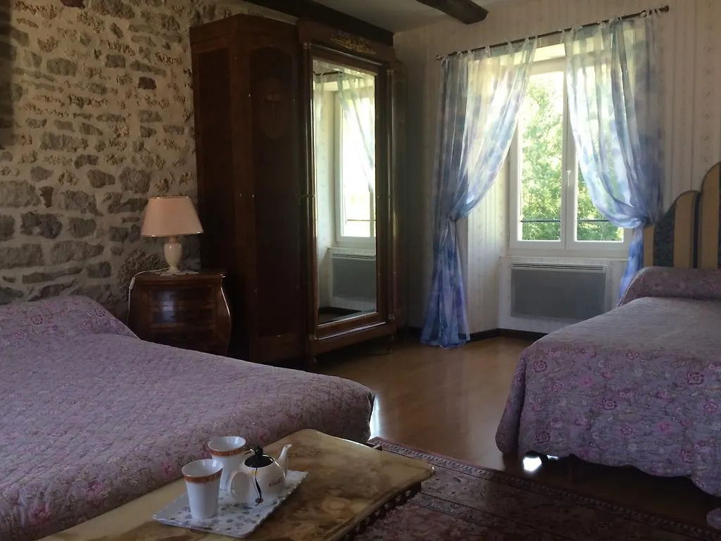 La Demeure Du Comte Chambres Dhotes Salles-la-Source Bed & Breakfast