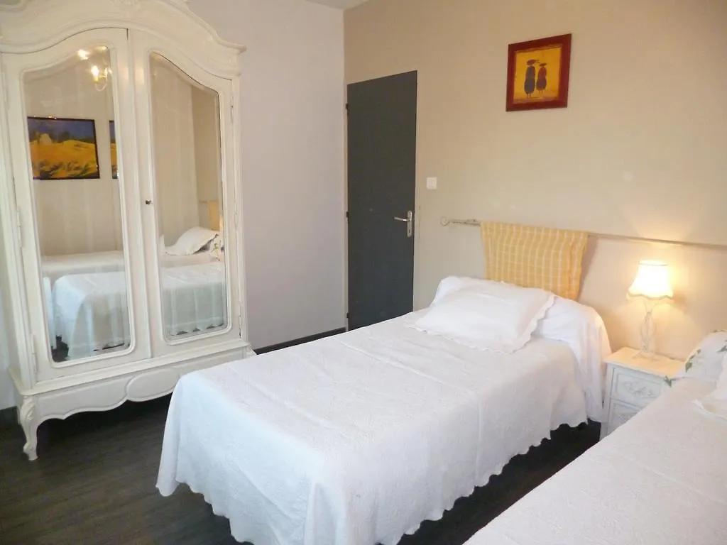 Bed & Breakfast La Demeure Du Comte Chambres Dhotes Salles-la-Source Francie