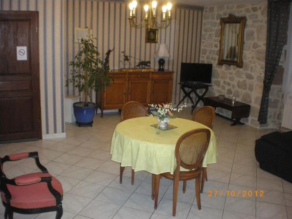 La Demeure Du Comte Chambres Dhotes Salles-la-Source Francie