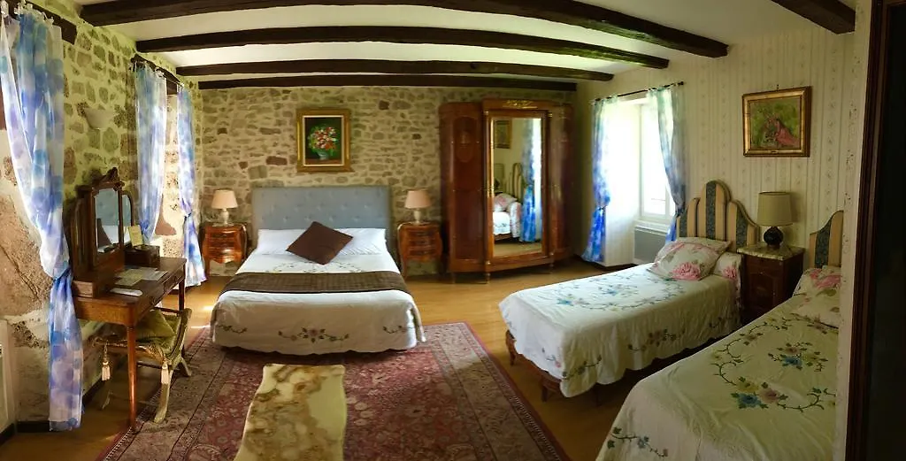 La Demeure Du Comte Chambres Dhotes Salles-la-Source Bed & Breakfast